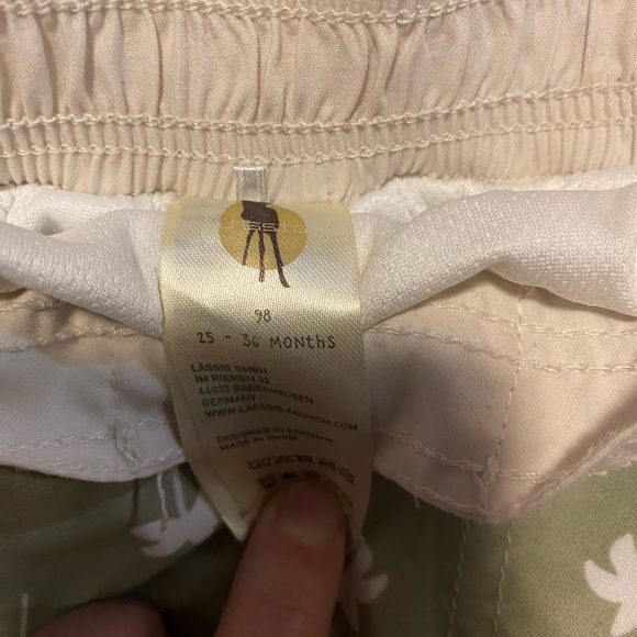 2 pairs of Toddler swim shorts and matching rash guard for 24-36mos - Picture 3 of 5